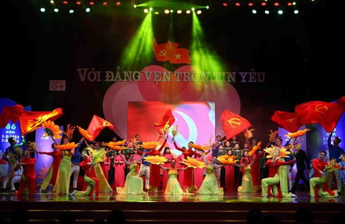 Chương trình nghệ thuật "Với Đảng vẹn tròn tin yêu" và giao lưu nghệ thuật “Mùa xuân cho em”