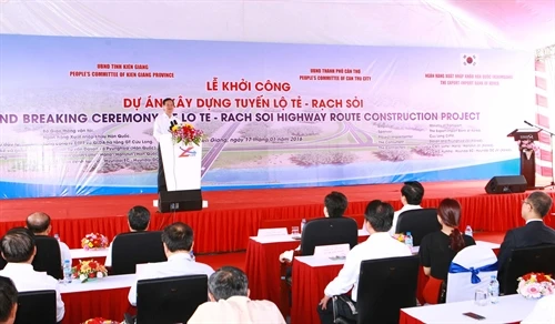 Thủ tướng Nguyễn Tấn Dũng phát lệnh khởi công tuyến đường nối thành phố Cần Thơ và tỉnh Kiên Giang