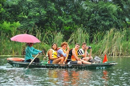 Đề xuất sửa đổi, bổ sung chính sách thị thực để thu hút khách quốc tế đến Việt Nam