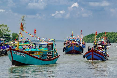 Sôi động lễ hội Nghinh Ông - Cần Giờ năm 2017