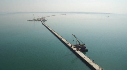 Nga khẩn trương xây cầu nối liền bán đảo Crimea