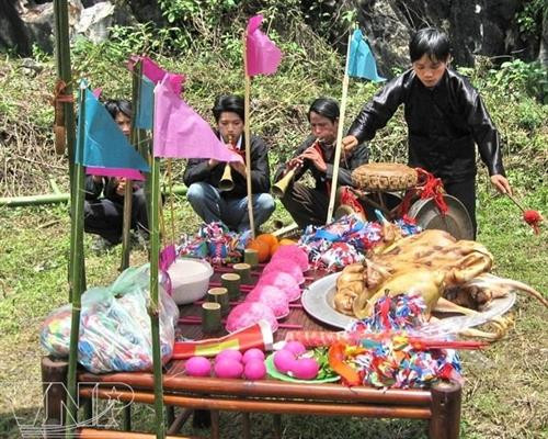 Lễ hội Roóng Poọc của người Giáy ở xã Tả Van