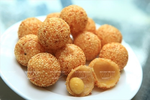 Bánh rán lúc lắc: món quà bình dị mà thơm thảo của người Hà Nội xưa