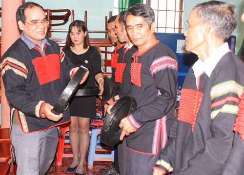 Lễ cấp chiêng và cúng chiêng của người Ê đê