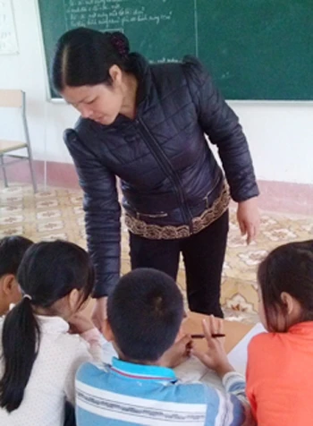 20 năm “cõng chữ” ở vùng biên