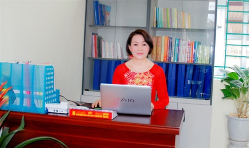 Nữ hiệu trưởng tài năng