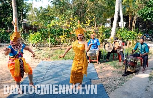 Xuân về miệt vườn sông nước Cửu Long