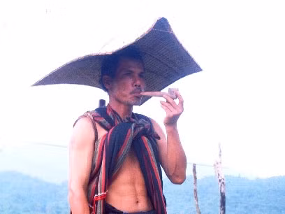 Nón lá dừa trong đời sống người Co