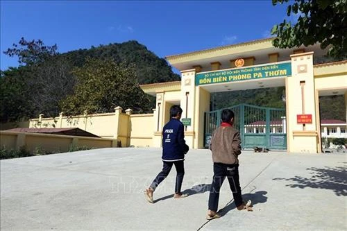  Điện Biên triển khai “Con nuôi Đồn Biên phòng” giúp học sinh nghèo vùng biên giới