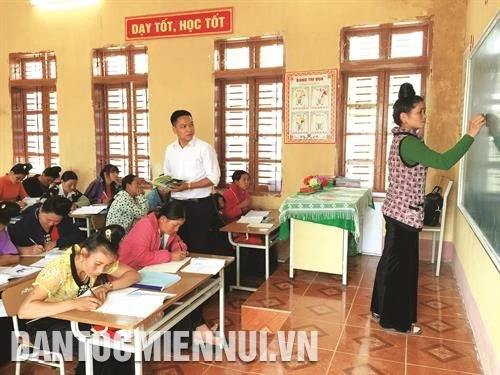 Có thêm nhiều chị em vùng cao Sơn La biết chữ