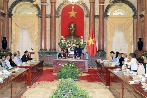 Phó Chủ tịch nước Đặng Thị Ngọc Thịnh tiếp Đoàn đại biểu người có công với Cách mạng thành phố Cần Thơ
