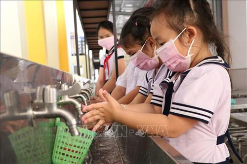 Dịch viêm đường hô hấp cấp do COVID - 19 (nCoV): Bộ Giáo dục và Đào tạo đề nghị cho học sinh, sinh viên tiếp tục nghỉ học đến hết tháng 2