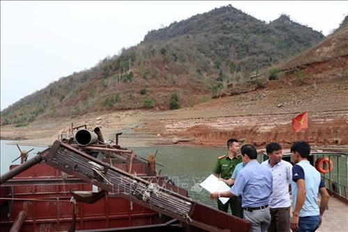 Sơn La tăng cường quản lý tài nguyên cát trên sông Đà
