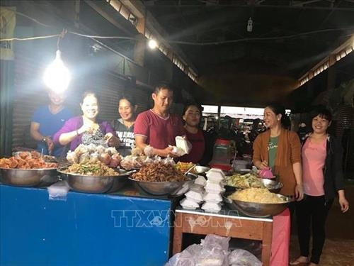 Ấm lòng những bữa cơm chay thiện nguyện