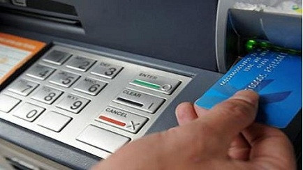 Từ 28/11, khách hàng sẽ được bồi hoàn nếu mất tiền trong tài khoản không do lỗi của mình