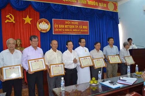 Cà Mau phát huy vai trò của Mặt trận các cấp trong công tác vận động giảm nghèo