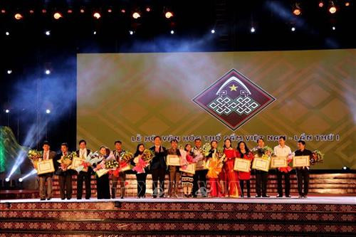 Bế mạc Lễ hội văn hóa thổ cẩm Việt Nam lần thứ nhất