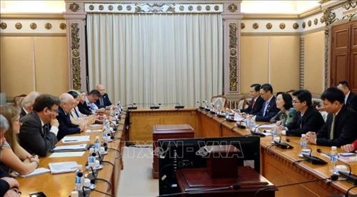 Thành phố Hồ Chí Minh và Vương quốc Anh thúc đẩy hợp tác giữa các cơ quan dân cử