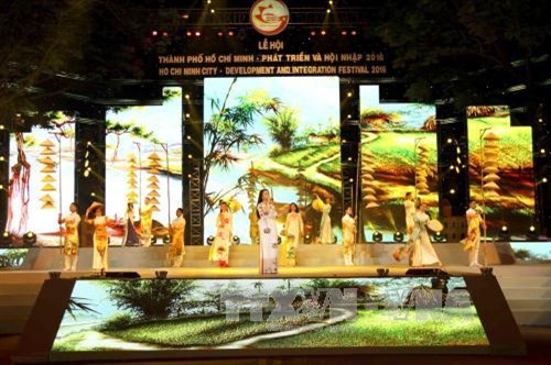 Khai mạc Lễ hội Thành phố Hồ Chí Minh – Hội nhập và phát triển năm 2016