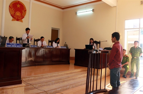 Phạt tù "nghịch tử" sát hại cha ruột