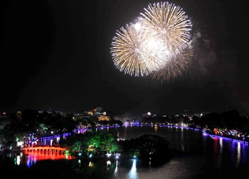 Hà Nội bắn pháo hoa 30 điểm trong đêm Giao thừa