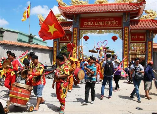 Long An: Nhiều hoạt động sôi nổi tại lễ hội Làm Chay