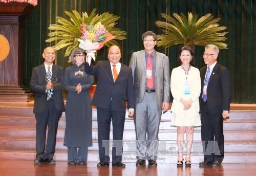 Phát huy sức mạnh của kiều bào, chung sức xây dựng Thành phố Hồ Chí Minh văn minh, hiện đại, nghĩa tình