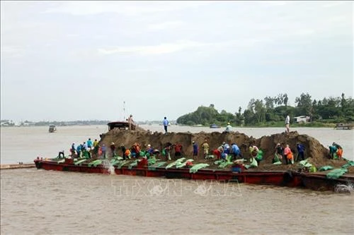 An Giang chủ động ứng phó với sạt lở đất bờ sông, kênh rạch