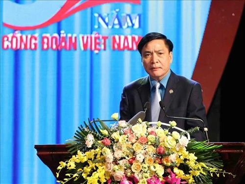 Thủ tướng Nguyễn Xuân Phúc: Tiếp tục đổi mới mạnh mẽ nội dung và phương thức hoạt động công đoàn