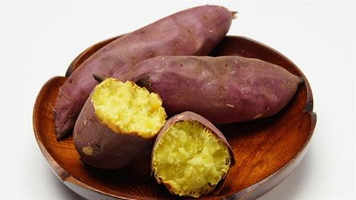 Những người không nên ăn khoai lang