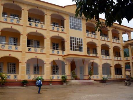 Mù Cang Chải vượt nỗi đau do lũ để khai giảng năm học mới