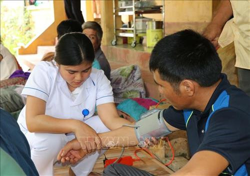 Hơn 100 người phải cấp cứu vì ăn cỗ mừng nhà mới ở xã biên giới Mường Lói