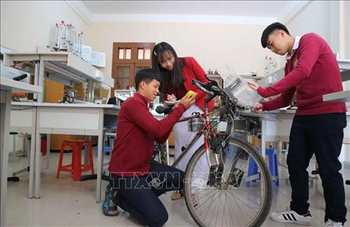 Xe đạp lọc khí – sáng tạo bảo vệ môi trường của học sinh Lâm Đồng