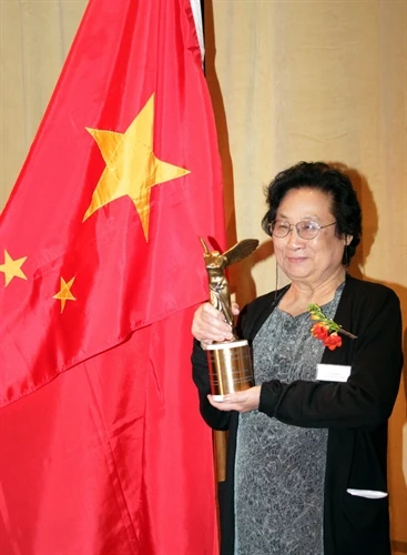 Giải Nobel Y học 2015 thuộc về ba nhà khoa học Ireland, Nhật Bản và Trung Quốc
