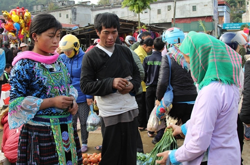 Phiên chợ Tết Tây Bắc ngày cuối năm