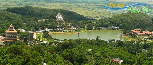 Lên đỉnh “nóc nhà miền Tây”