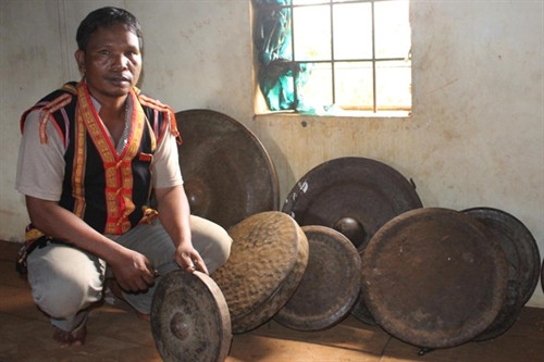 Về thăm làng văn hóa Ktu