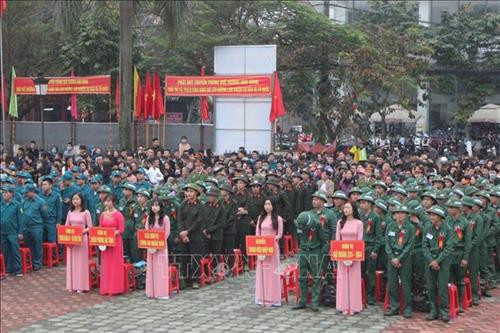 Thanh niên vùng Bắc Trung Bộ hăng hái lên đường nhập ngũ trong đợt tuyển quân năm 2020 