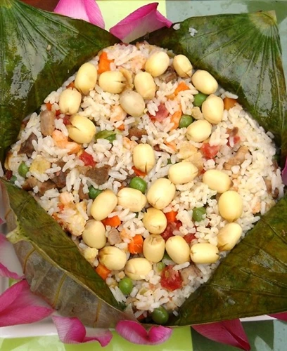 Cơm gói lá sen – trứ danh Đồng Tháp