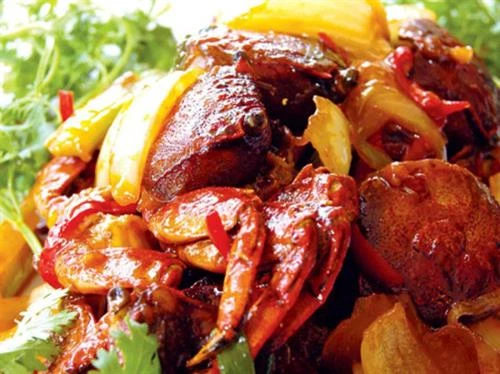 Về Trà Vinh nhớ nếm thử loi choi sả ớt và chù ụ rang me