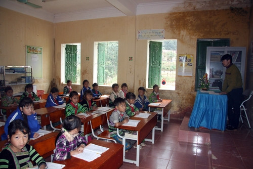 Học sinh đến lớp đủ là món quà "Thưởng Tết" lớn nhất đối với giáo viên vùng cao