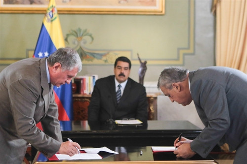 Venezuela ký các hợp đồng dầu khí trị giá 21,2 tỷ USD với Nga và Tây Ban Nha
