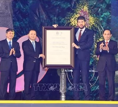 Lễ đón nhận danh hiệu Công viên địa chất Toàn cầu Non nước Cao Bằng