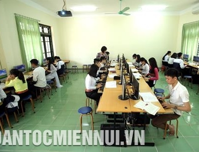 Trường phổ thông Dân tộc nội trú - Trung học phổ thông tỉnh Hòa Bình không ngừng phấn đấu vươn lên