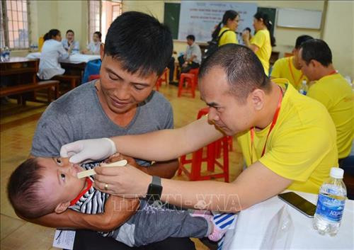 Nhân Tháng Hành động vì trẻ em: Tặng quà trẻ em đang phẫu thuật, điều trị dị tật vùng hàm mặt