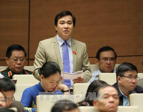 Tạo động lực cho sự phát triển của Thành phố Hồ Chí Minh và cả nước