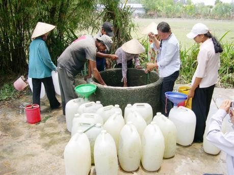 Bến Tre vận động trữ nước ngọt sớm để ứng phó với hạn mặn