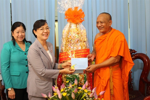 Lãnh đạo Thành phố Hồ Chí Minh thăm và chúc tết Đinh dậu năm 2017 tại chùa Chantarangsay