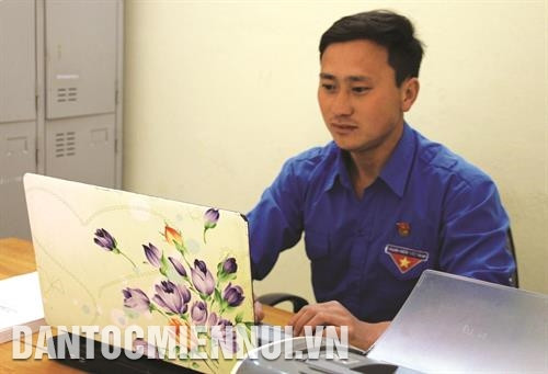 Bí thư đoàn người Mông thiết thực cải thiện môi trường sống