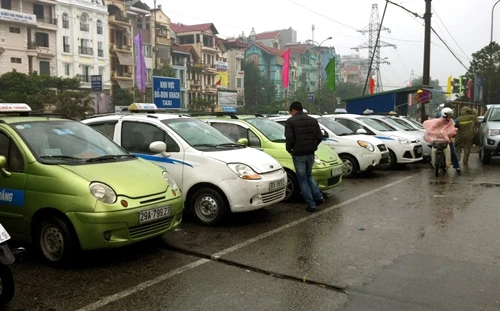 Nhà xe bất an trước ngày giải tỏa bến xe Lương Yên